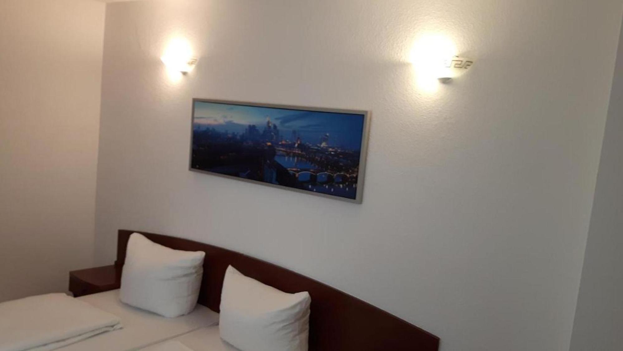 Hotel Aurelia Frankfurt nad Menem Zewnętrze zdjęcie