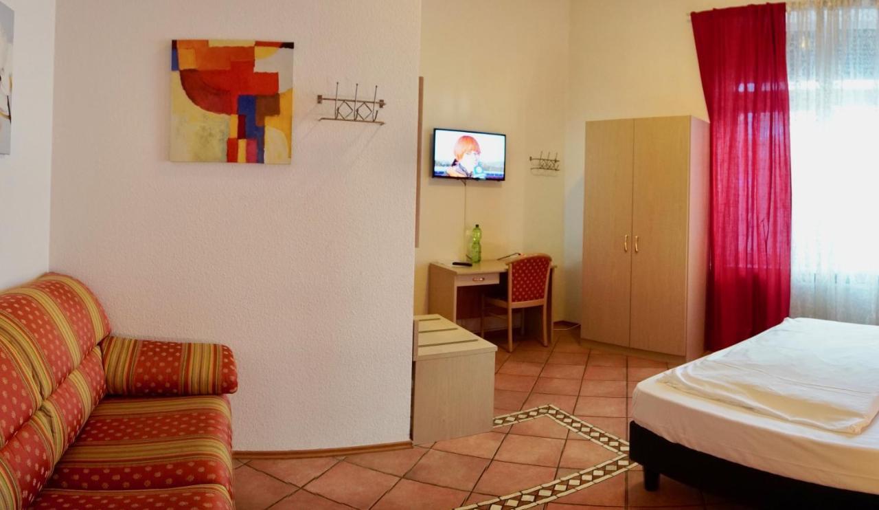 Hotel Aurelia Frankfurt nad Menem Zewnętrze zdjęcie